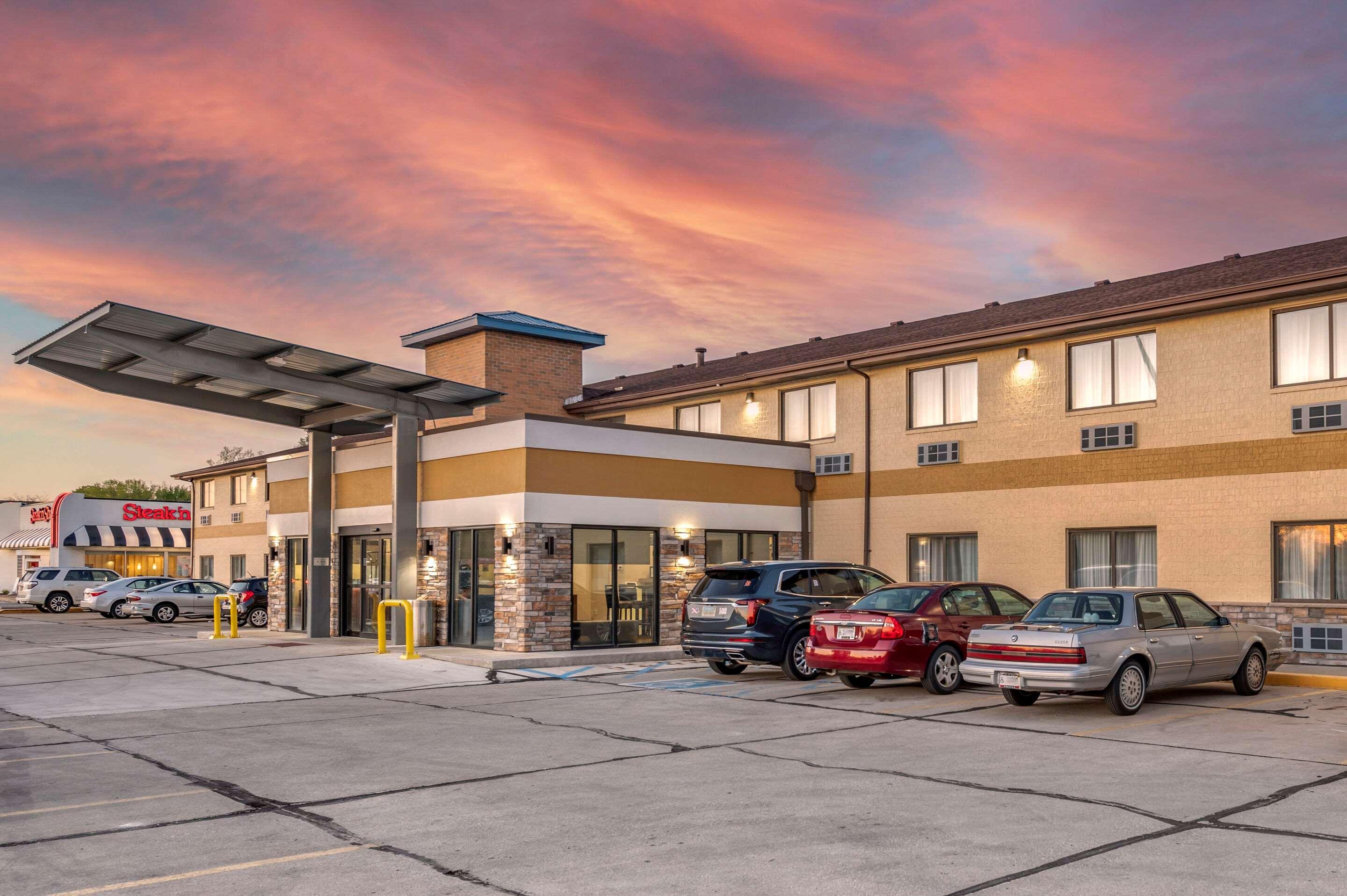 Comfort Inn Near Kokomo Speedway Exterior foto